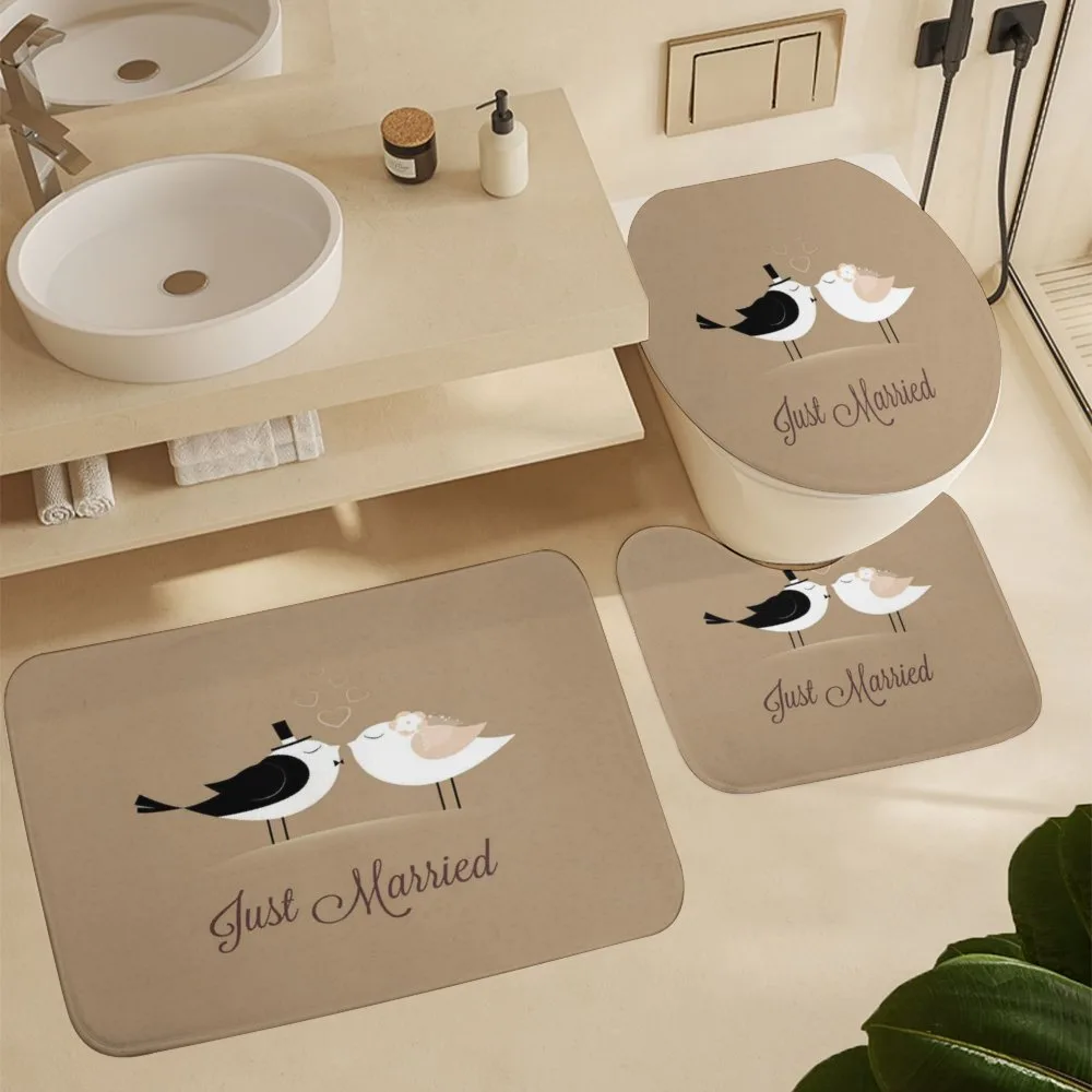 Just Married Birds Kiss — Detail 5