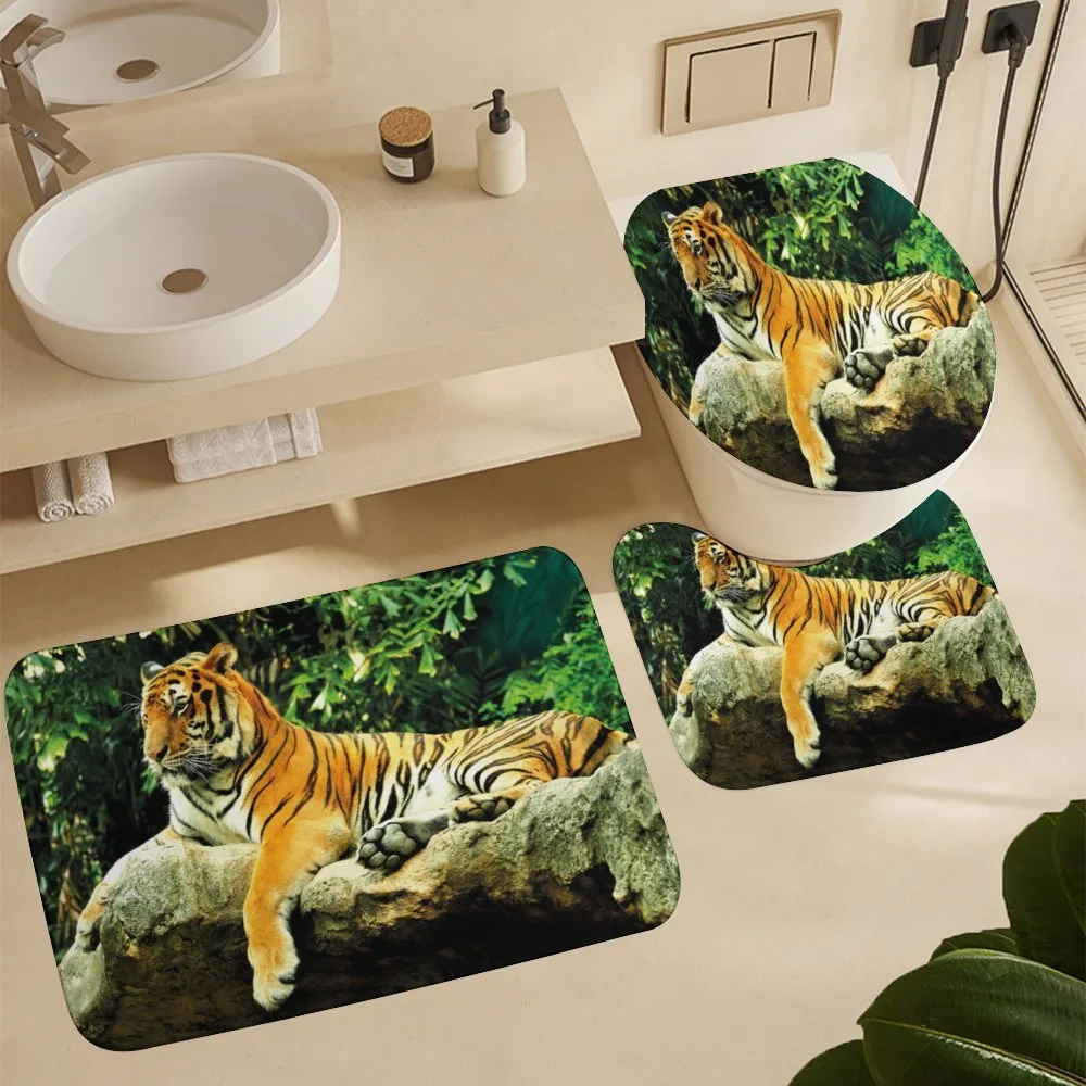 Big Cat Resting in Forest — Detail 5