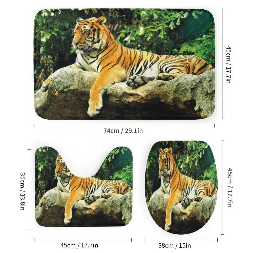 Big Cat Resting in Forest — Detail 1