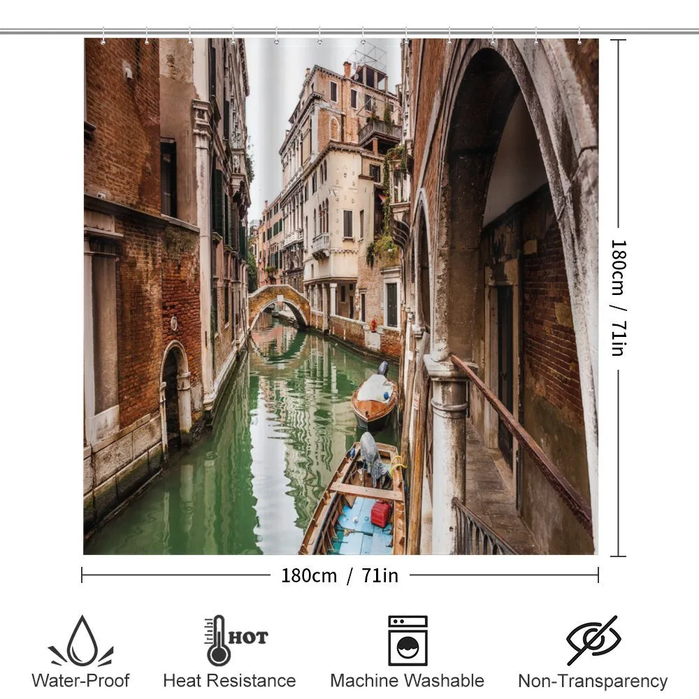 Famous Water Canal Boats — Detail 2