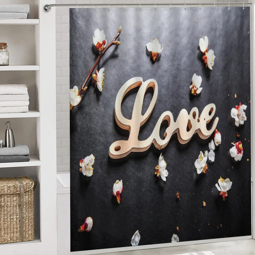 Love Sign Wooden — Detail 4