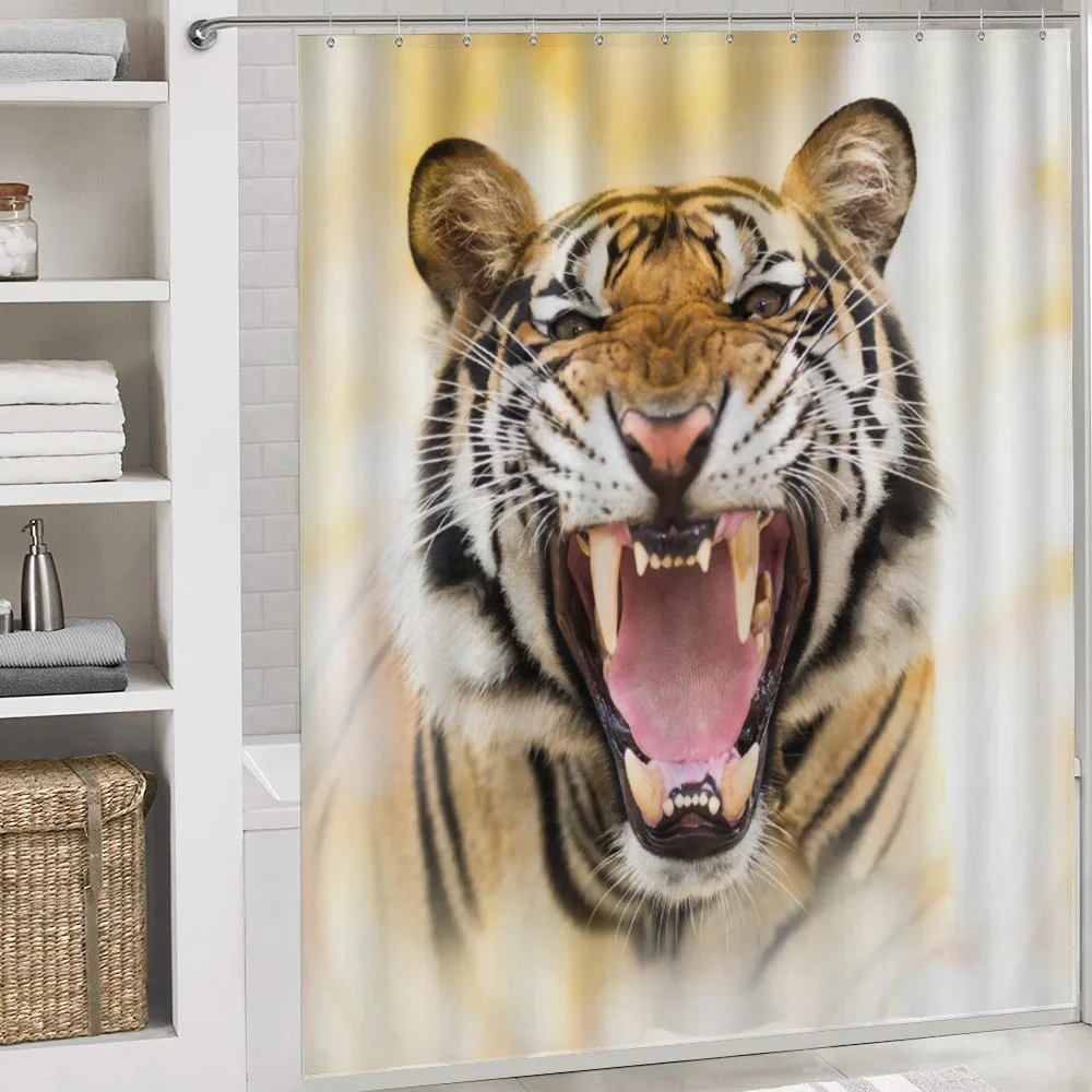 Young Panthera Growling — Detail 4
