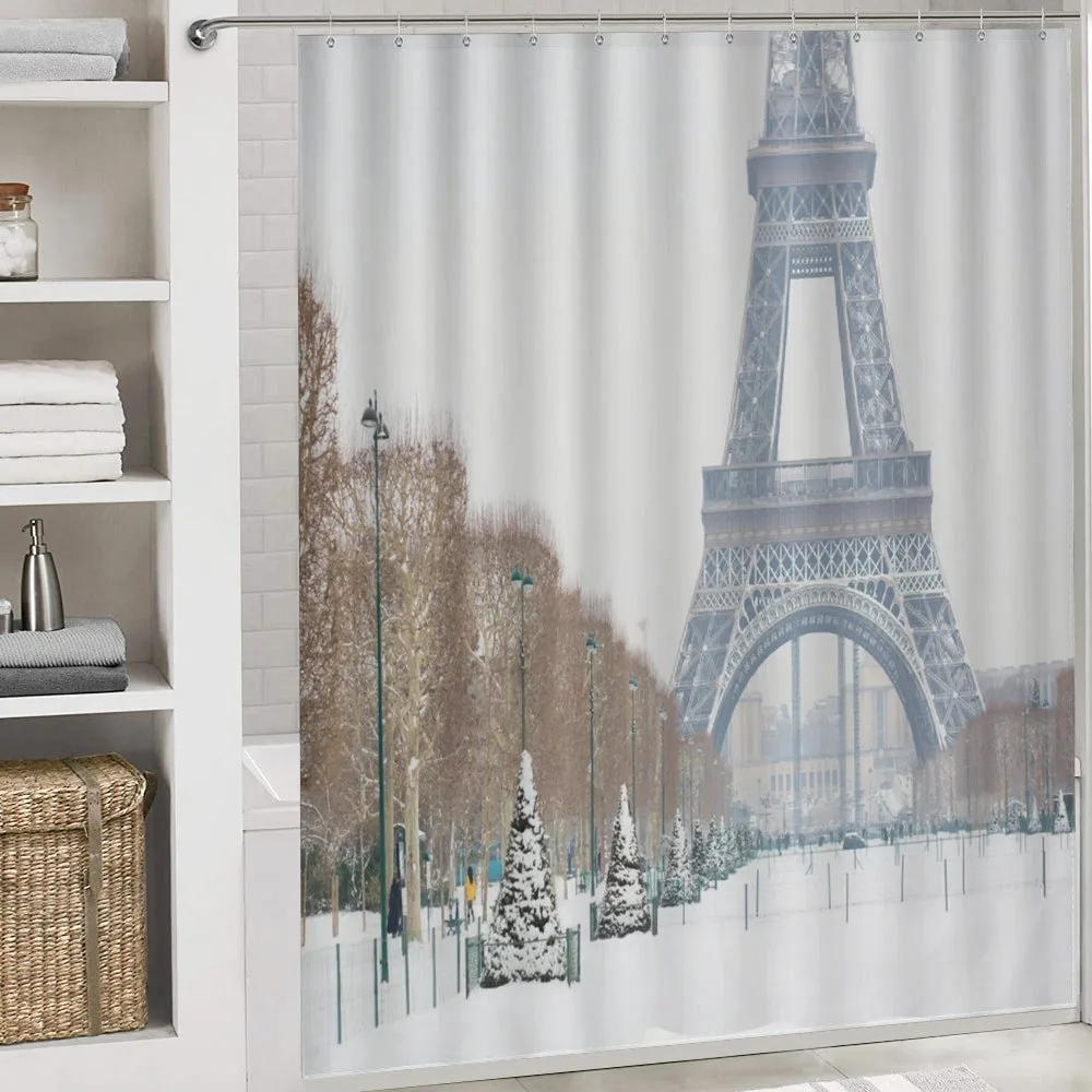 Eiffel Tower in Snow — Detail 4
